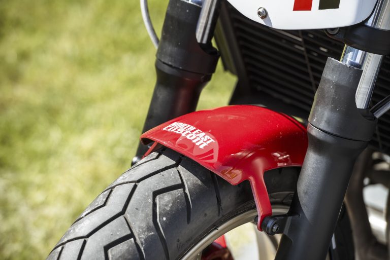 09 NEC Yamaha FZ6 Red Cheek